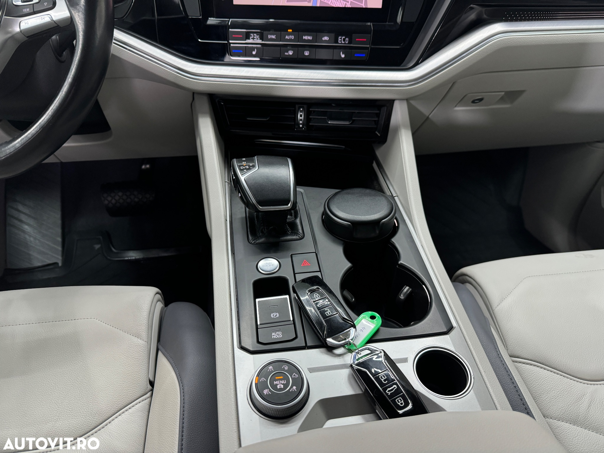 Volkswagen Touareg V6 TDI Elegance - 14