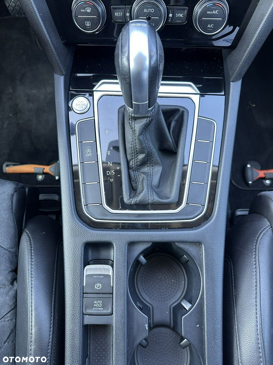 Volkswagen Passat - 14