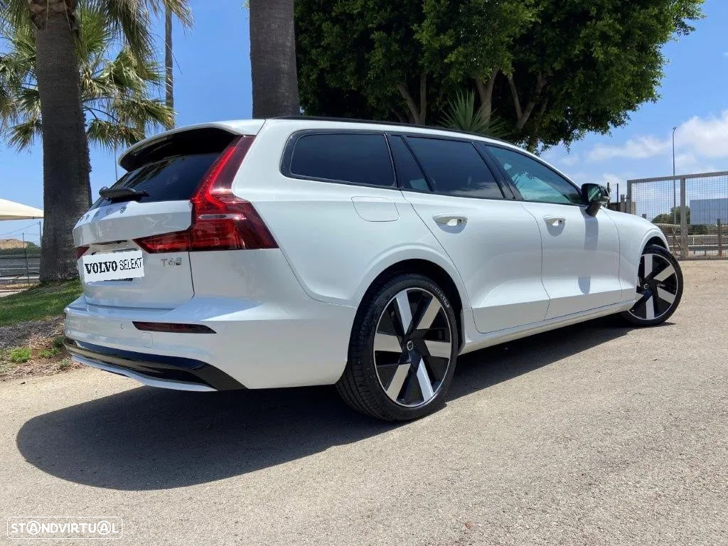 Volvo V60 2.0 T6 AWD TE Plus Dark - 29