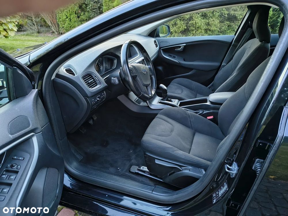 Volvo V40 T2 - 10