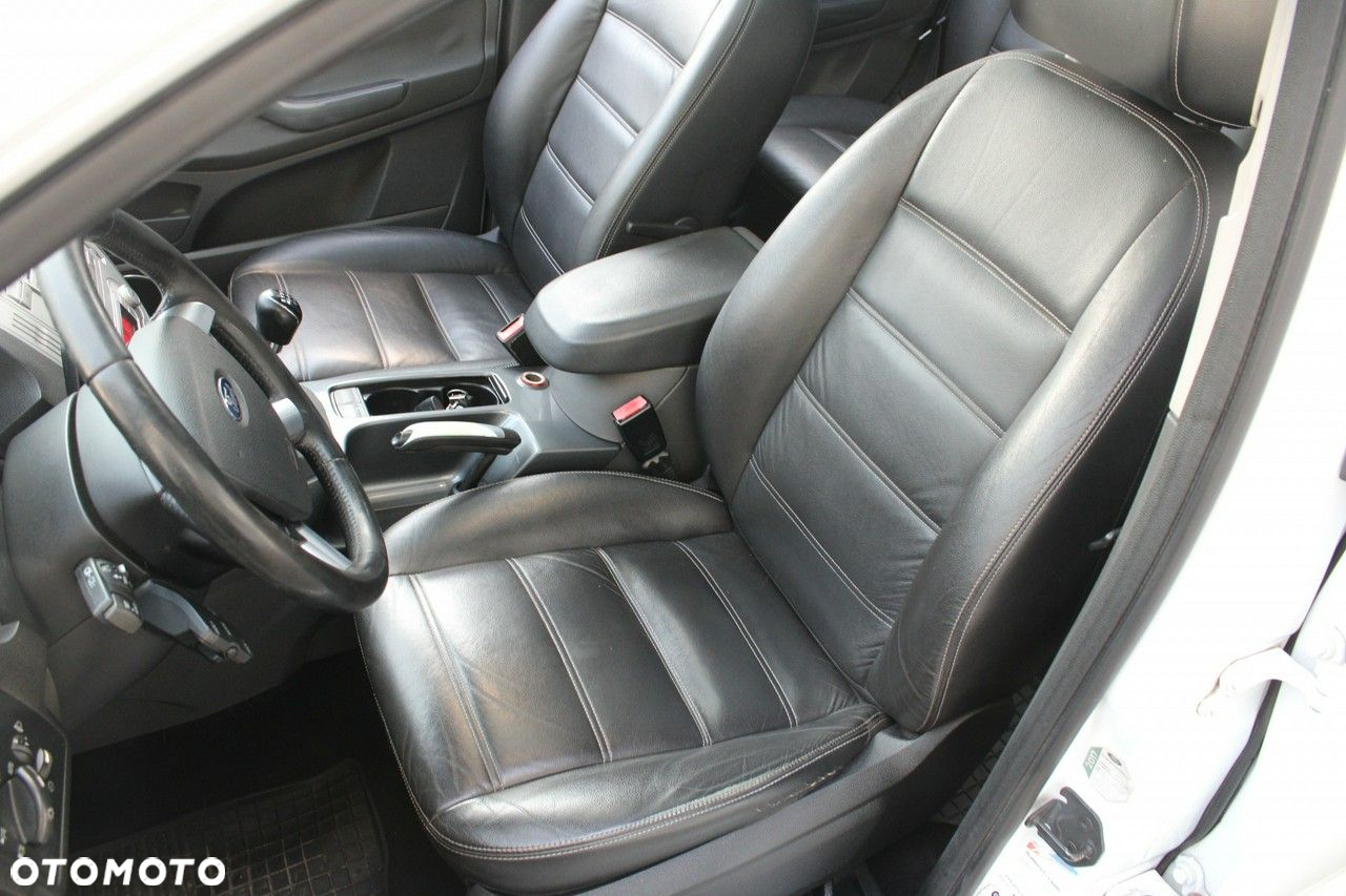 Ford Kuga 2.0 TDCi Titanium - 11