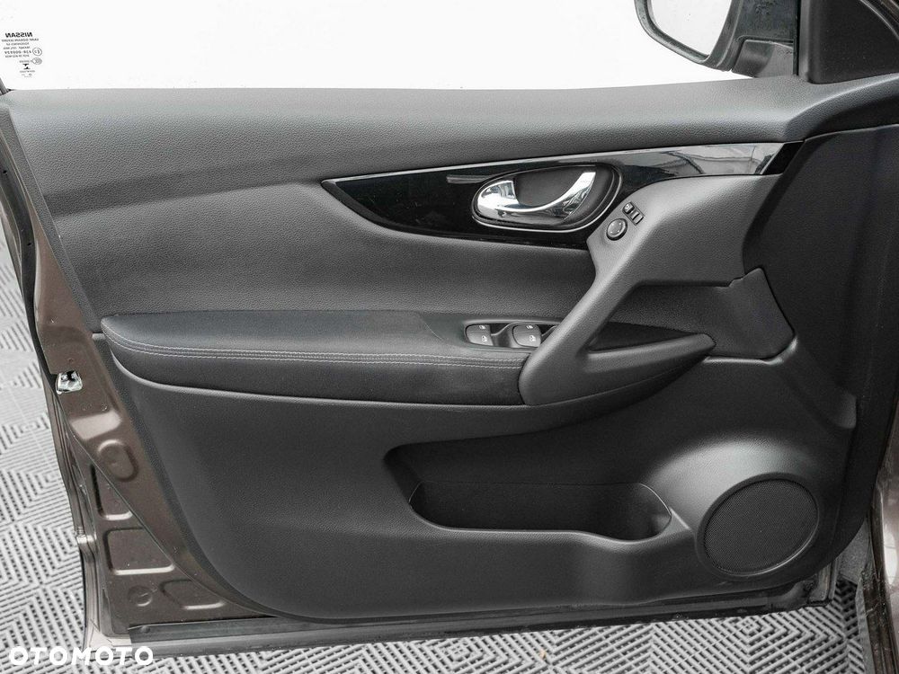 Nissan Qashqai 1.3 DIG-T N-Connecta DCT - 13