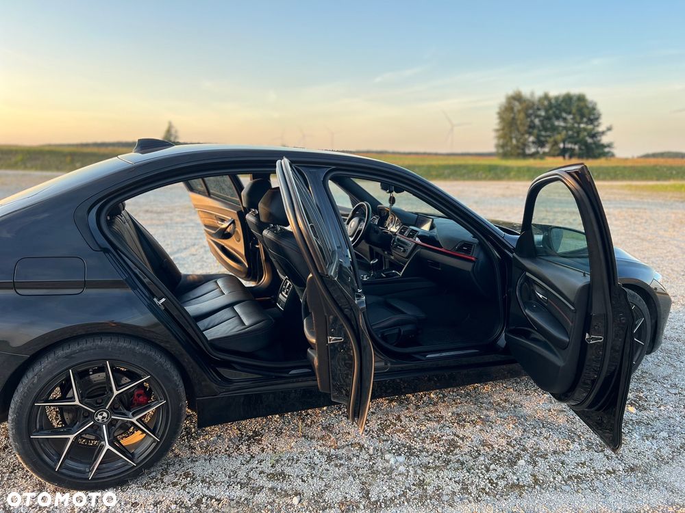 BMW Seria 3 320d Efficient Dynamics Sport Line - 12