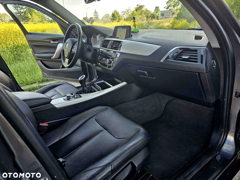 BMW Seria 1 118i Edition Metropolitan - 21