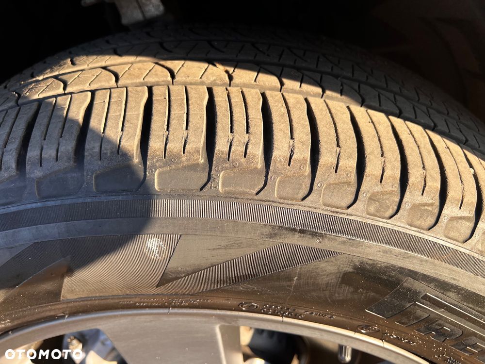 Land Rover Defender - 39