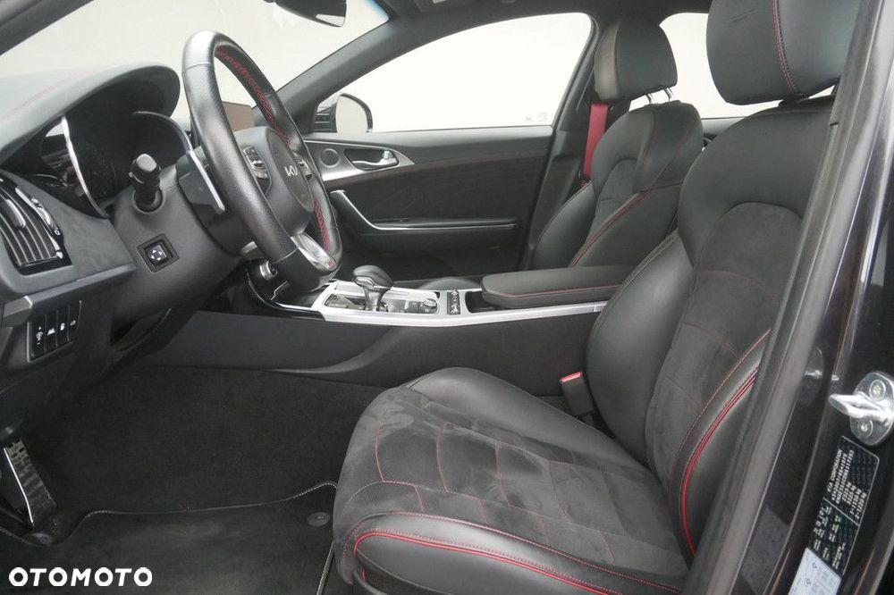 Kia Stinger 3.3 T-GDI V6 GT Prestige Line AWD - 12