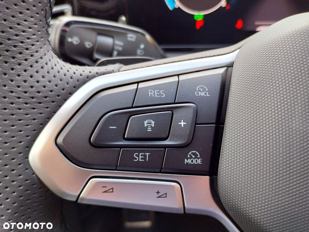 Volkswagen Tiguan - 20