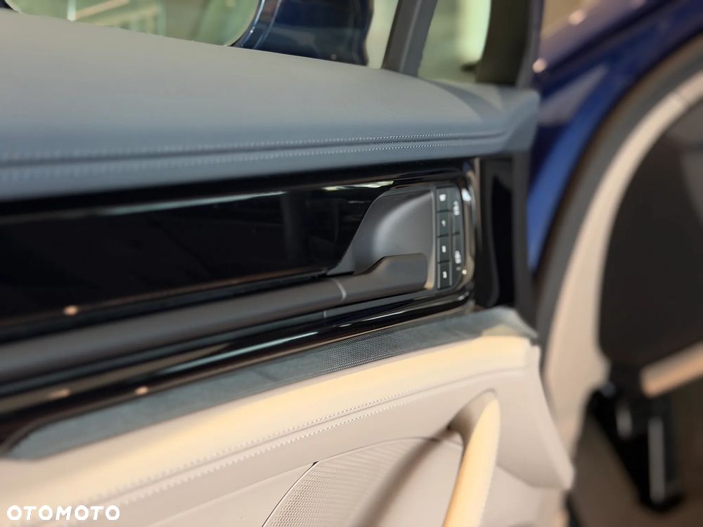 Porsche Panamera 4 E-Hybrid PHEV - 18