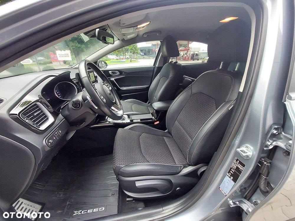Kia XCeed 1.4 T-GDI L Business Line DCT - 11