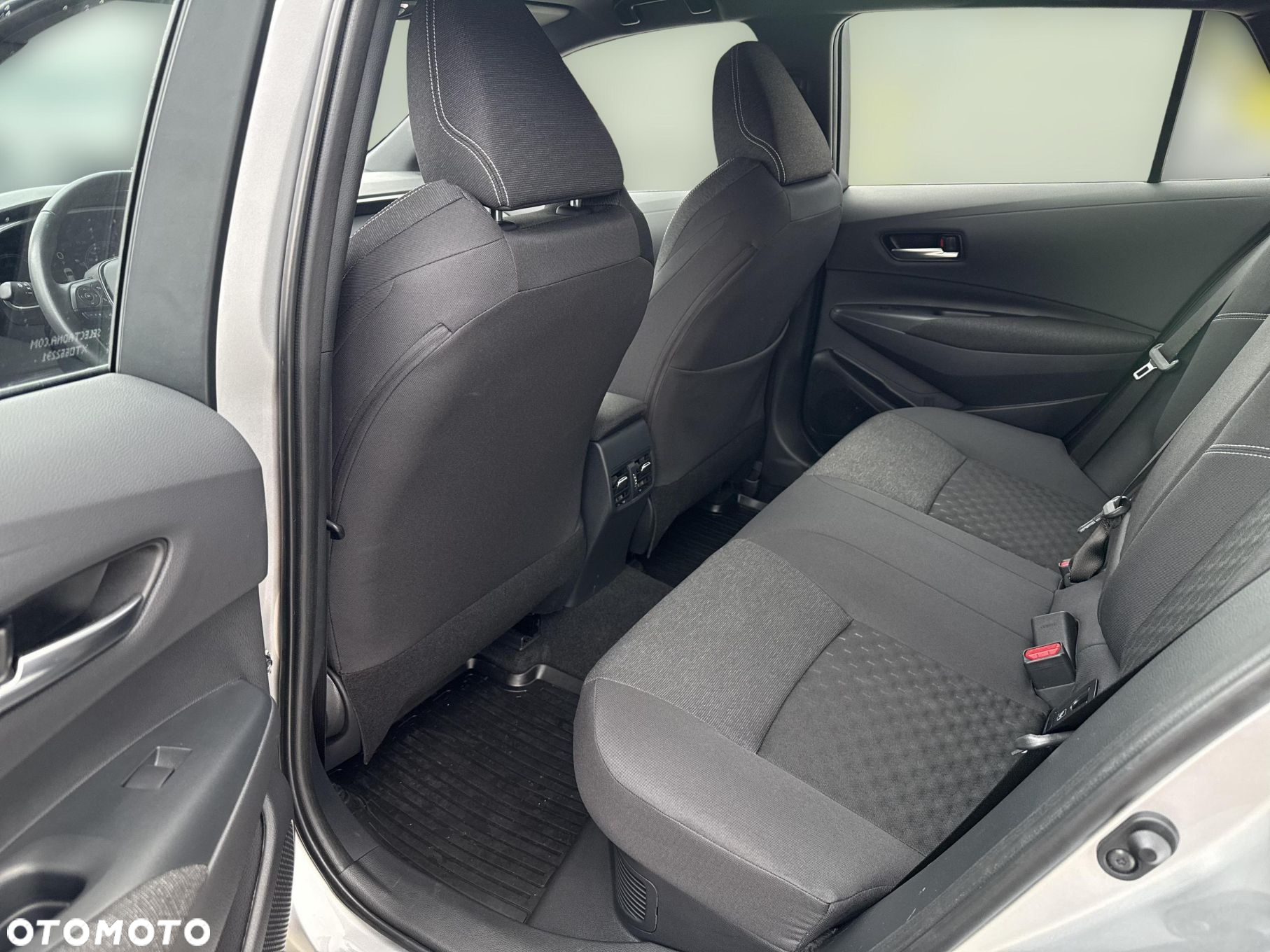 Toyota Corolla - 10