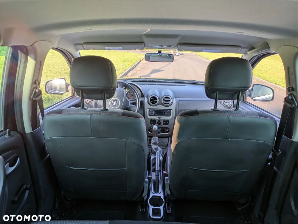 Dacia Duster 1.6 Laureate - 11