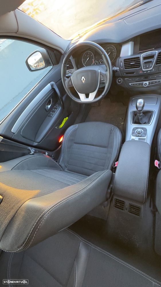 Renault Laguna 2.0 dCi Confort - 6