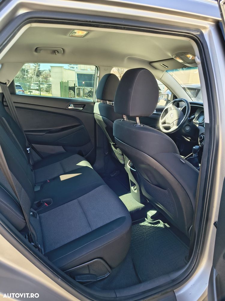 Hyundai Tucson 1.6 T-GDi 4WD 6MT Style - 12