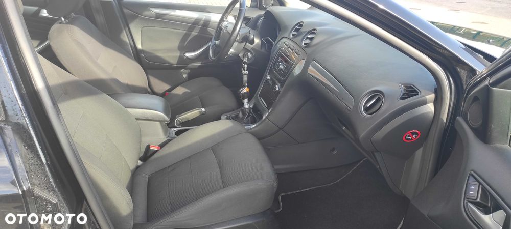 Ford Mondeo 2010 photo 4