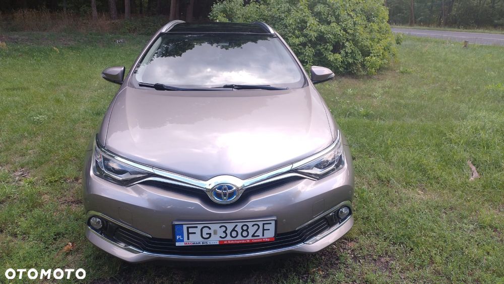 Toyota Auris 1.8 HSD Luna - 2