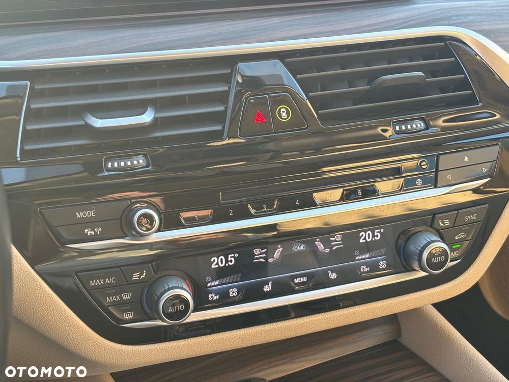 BMW Seria 5 540d xDrive M Sport sport - 30