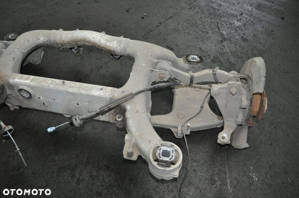 BMW 750 F01 F02 4.4 V8 ZAWIESZENIE BELKA TYŁ SANKI - 3