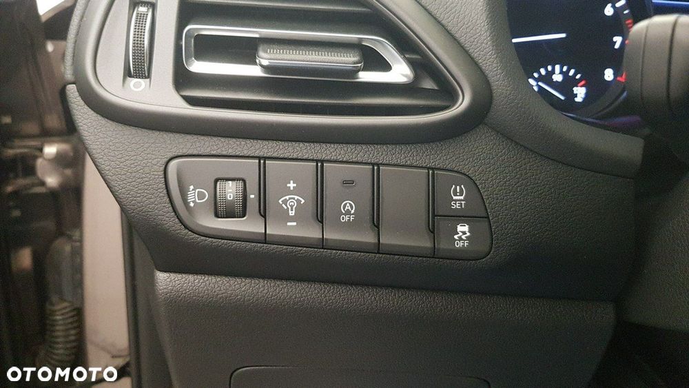 Hyundai i30 - 25