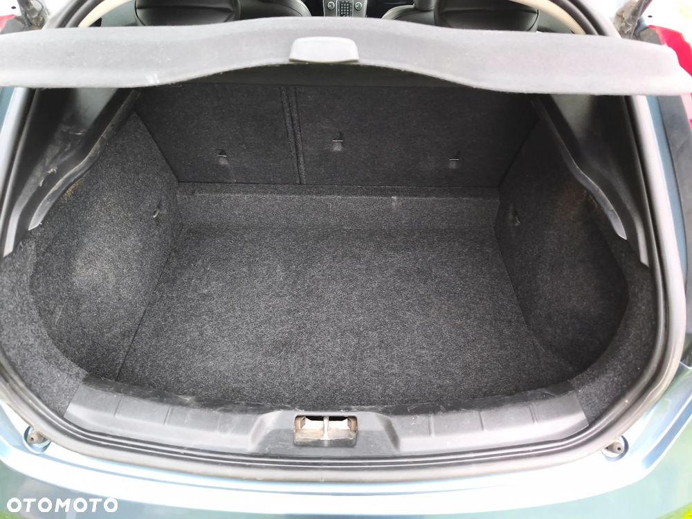 Volvo V40 T3 Momentum - 16