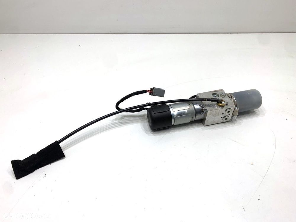 POMPA SIŁOWNIK KLAPY BAGAŻNIKA  VOLVO V70 III (135) 2007 - 2016 2.5 T 147 kW [200 KM] benzyna 2007 - 2