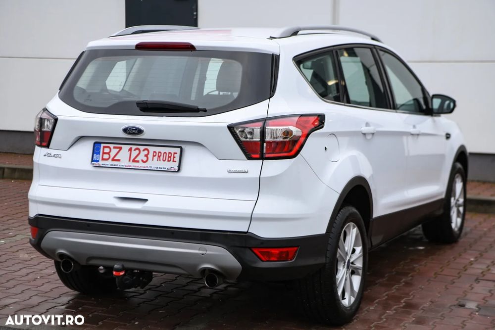 Ford Kuga 1.5 EcoBoost 2x4 Titanium - 25