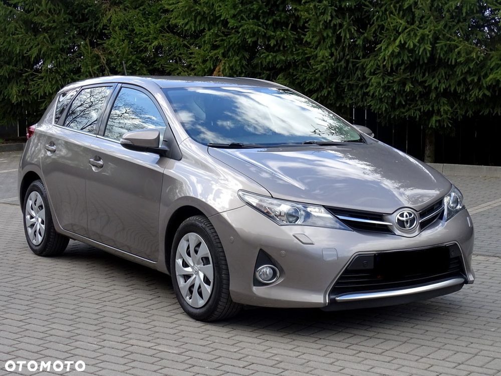 Toyota Auris 1.6 Executive - 3