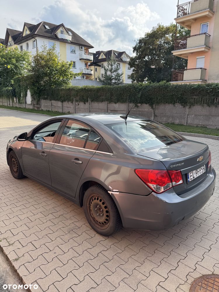 Chevrolet Cruze 2.0 D LT+ - 9