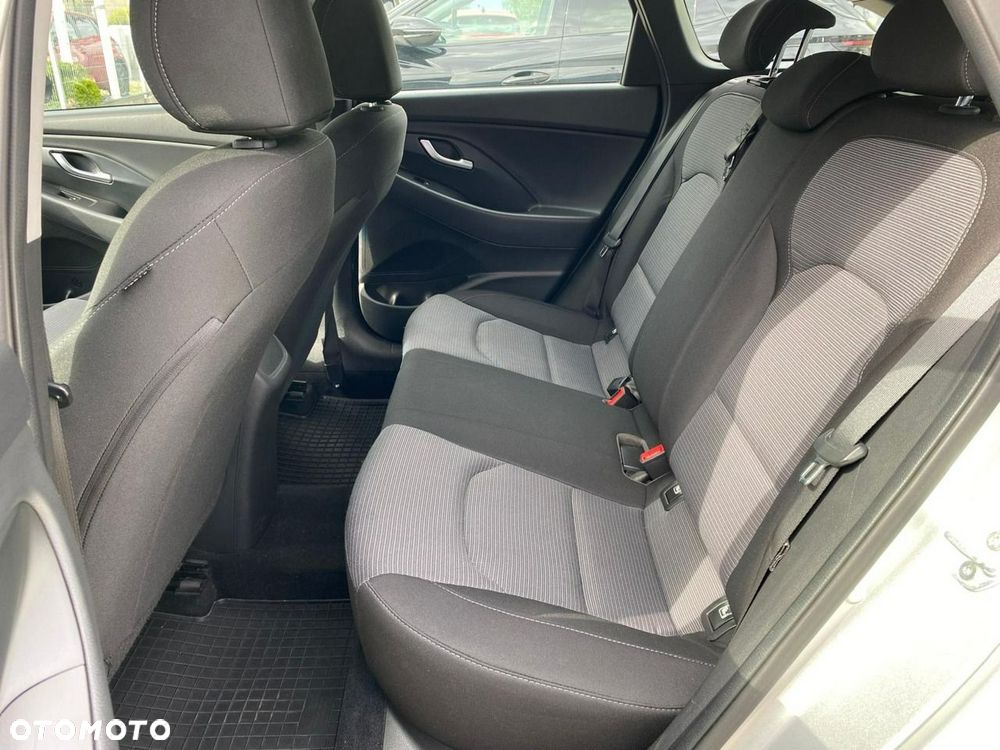 Hyundai i30 1.4 Classic + - 31