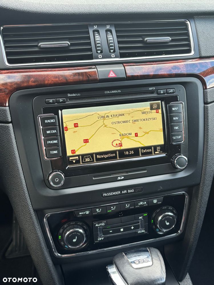 Skoda Superb 2.0 TDI Elegance DSG - 17
