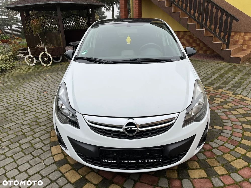 Opel Corsa 1.4 16V Cosmo - 2