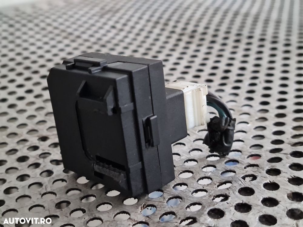 Imobilizator Hyundai IX35 An 2009-2010-2011-2012-2013-2014-2015 Cod 95420-2L700 Dezmembrez Hyundai IX35 2.0 Benzina 2x4 Cod Motor G4KD An 2009-2010-2011-2012-2013-2014-2015 Volan Stanga - 1