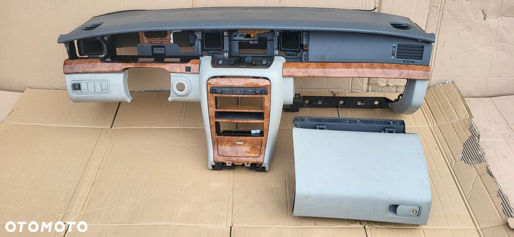 KONSOLA DESKA KIA OPIRUS - 1