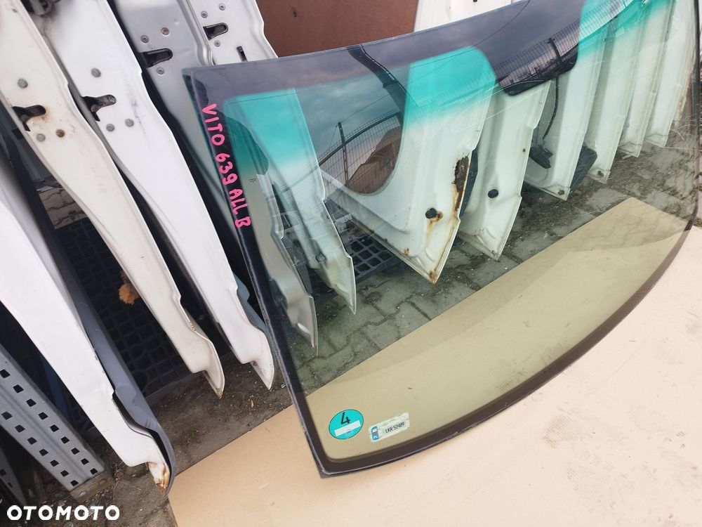 Szyba czołowa przednia Mercedes Vito W639 - 4