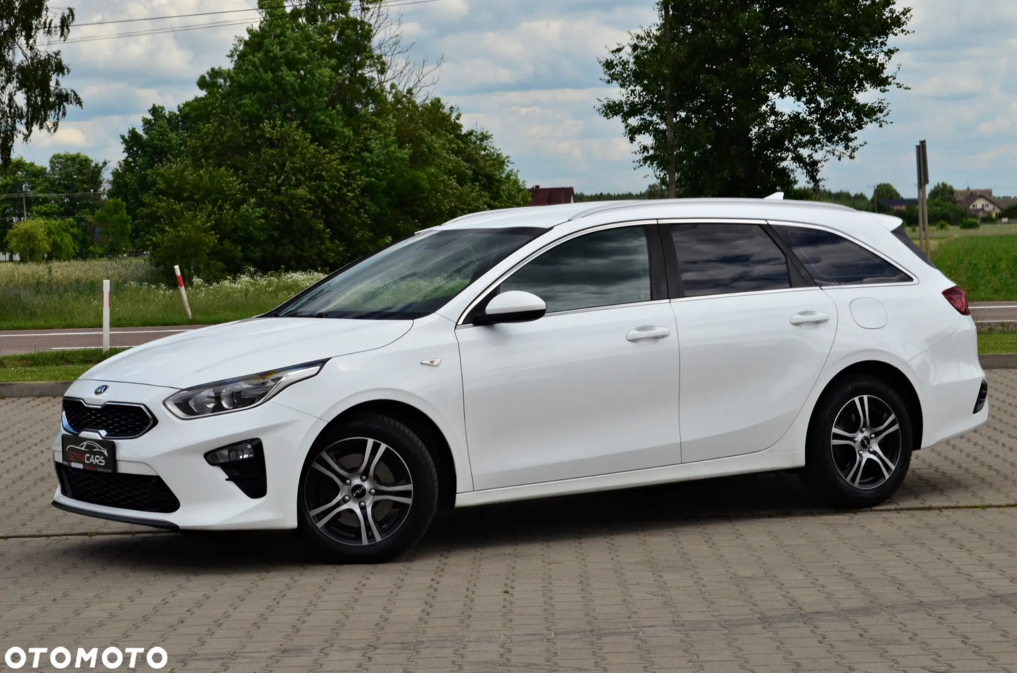 Kia Ceed - 11