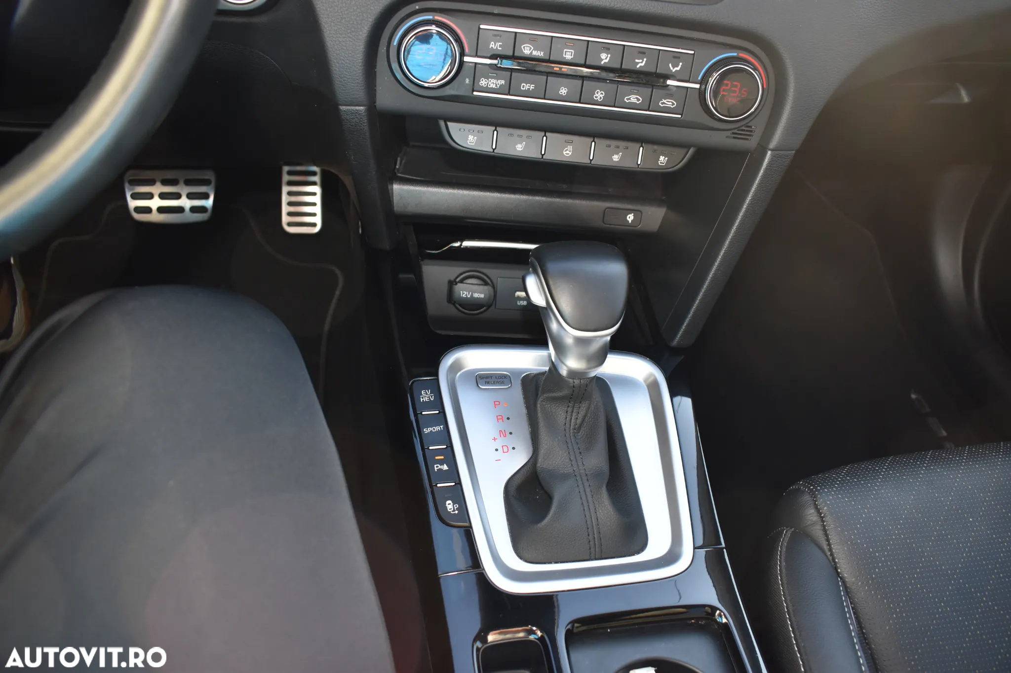 Kia Ceed SW 1.6 GDI DCT OPF Plug-in-Hybrid Platinum Edition - 8
