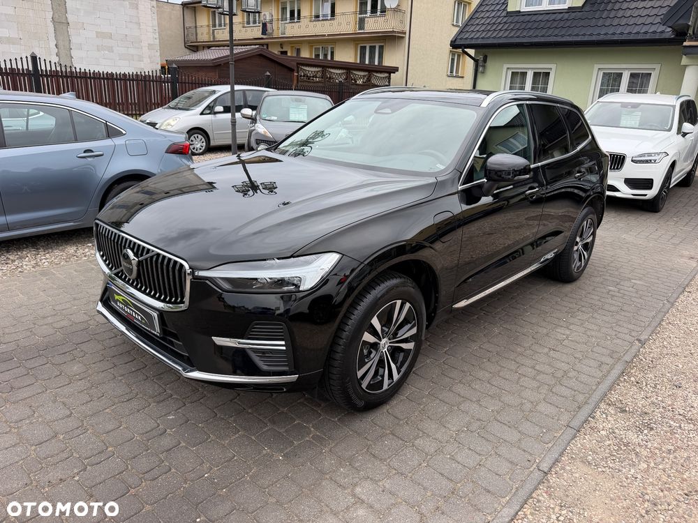 Volvo XC 60 T6 Plug-In Hybrid AWD Core - 24
