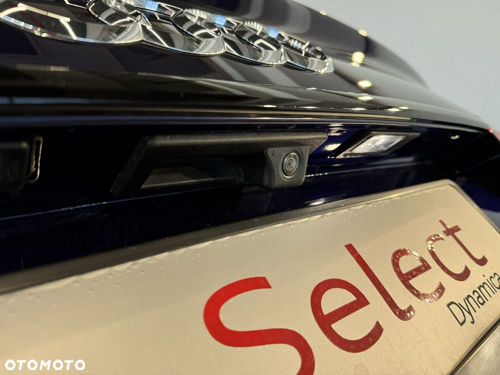 Audi A4 Limousine - 11