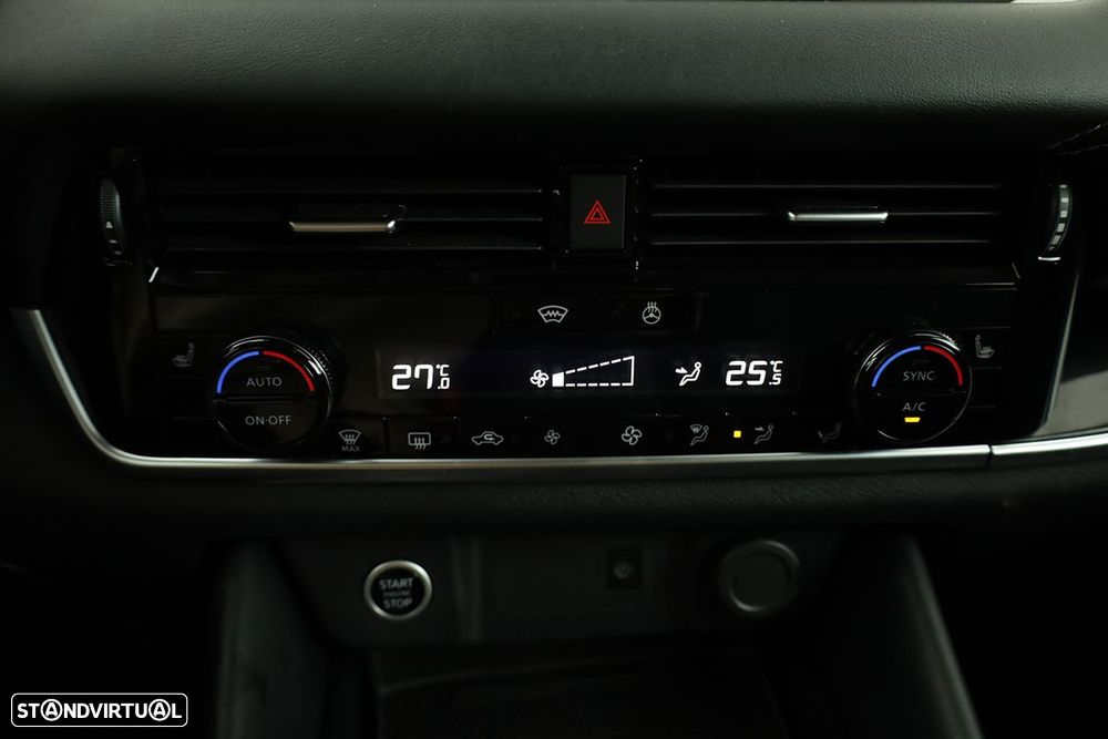 Nissan Qashqai 1.3 DIG-T N-Connecta LED Xtronic - 13