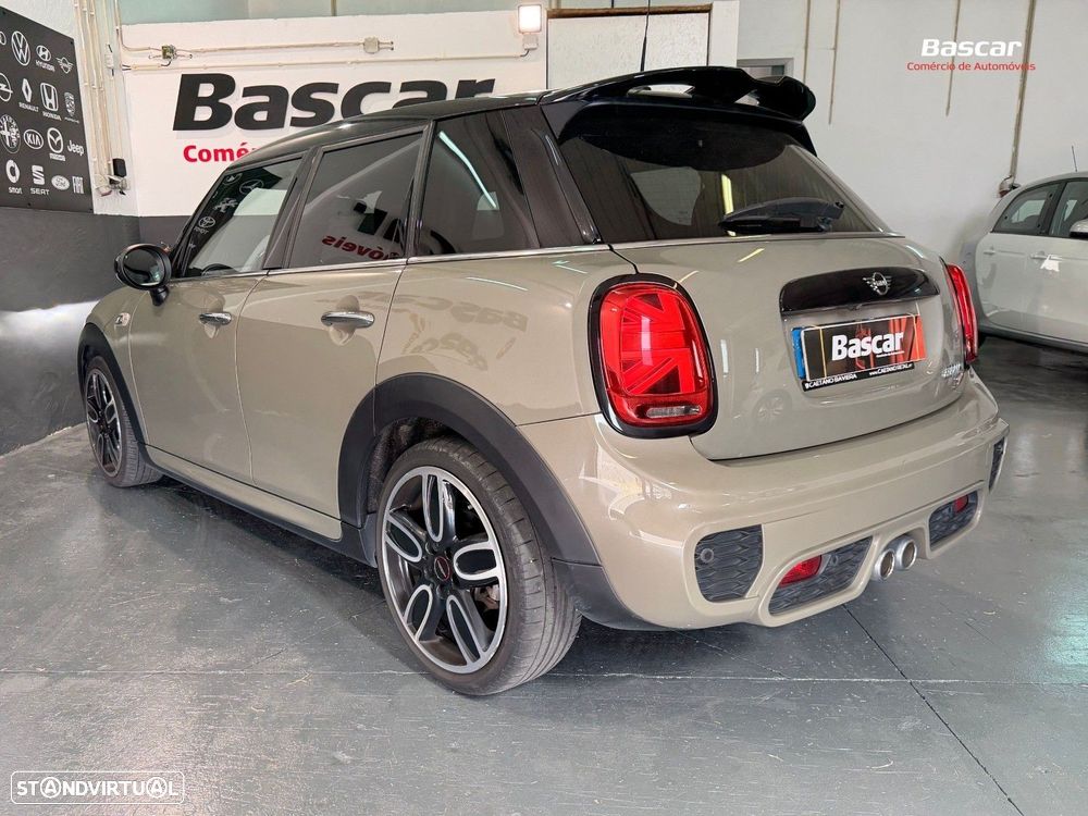 MINI 5 Portas Cooper SD Auto - 7