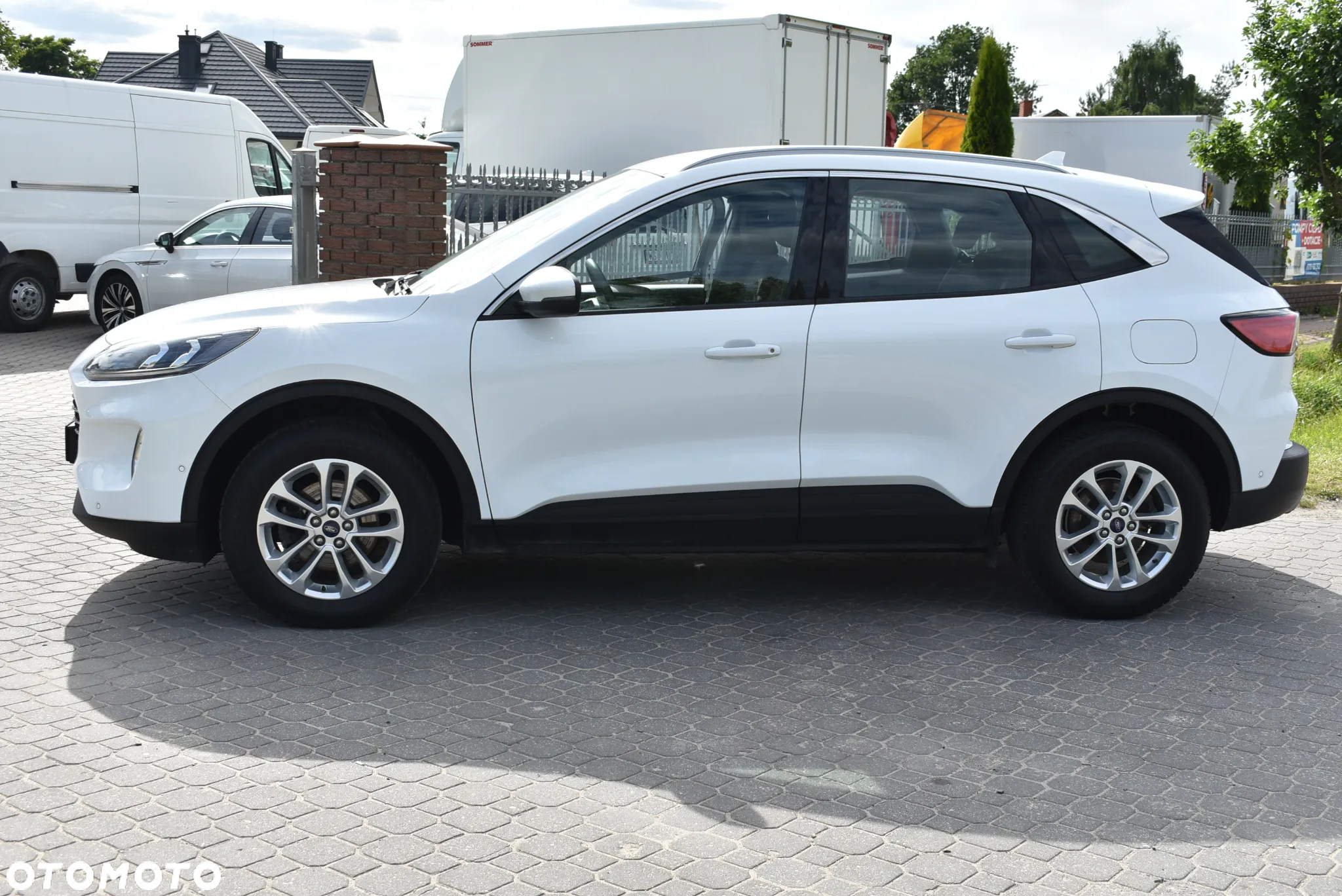 Ford Kuga 2.5 FHEV AWD Titanium - 9