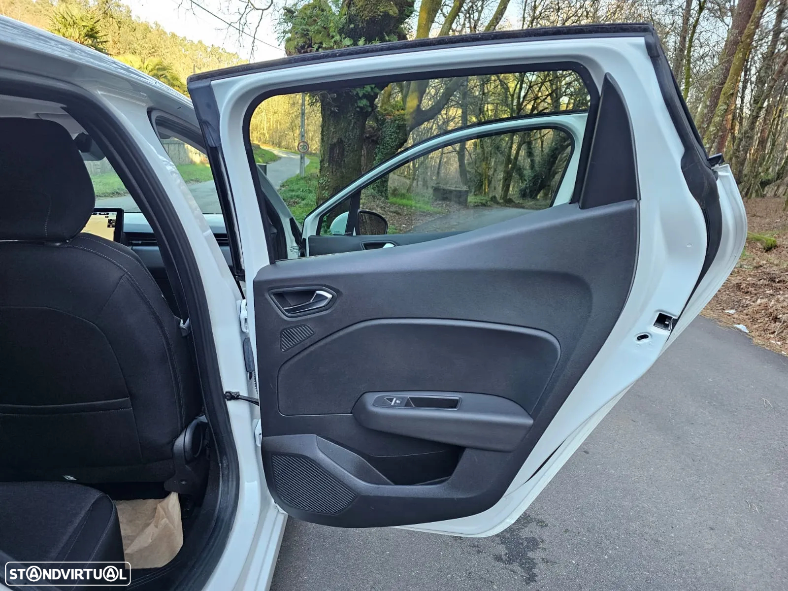 Renault Clio BLUE dCi 115 BUSINESS EDITION - 20