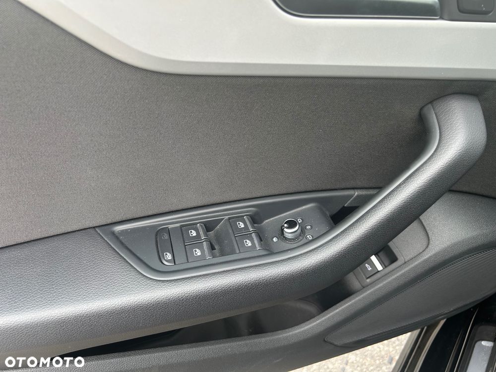 Audi A4 Limousine 35 TFSI mHEV Advanced S tronic - 32