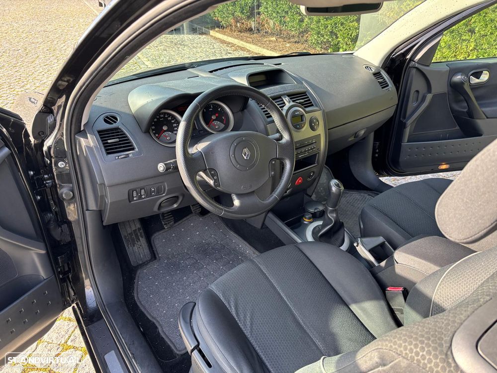 Renault Mégane 1.5 dCi Dynamique - 8