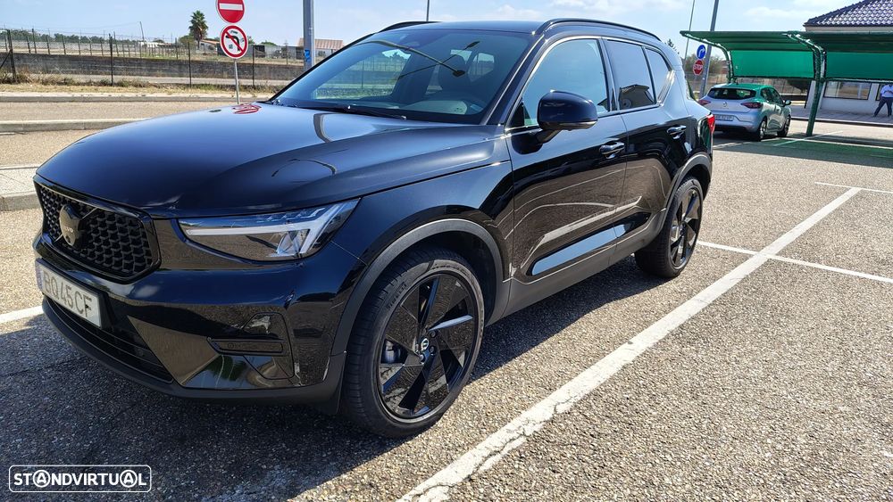 Volvo XC 40 2.0 B3 Black Edition - 1