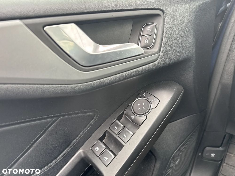 Ford Focus 1.0 EcoBoost Trend - 16