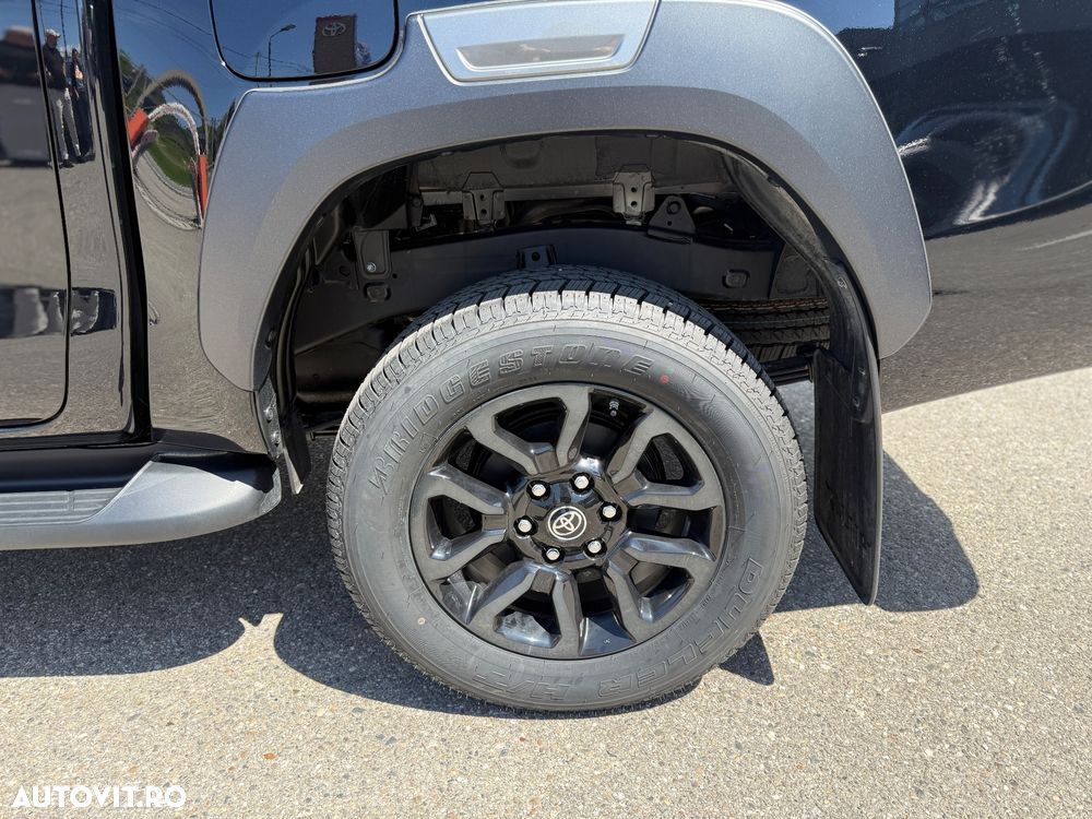Toyota Hilux 2.8D 204CP 4x4 Double Cab AT MHEV Invincible - 18