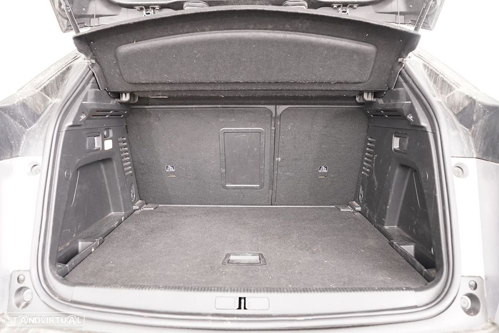 Peugeot 3008 1.2 PureTech GT EAT8 - 22