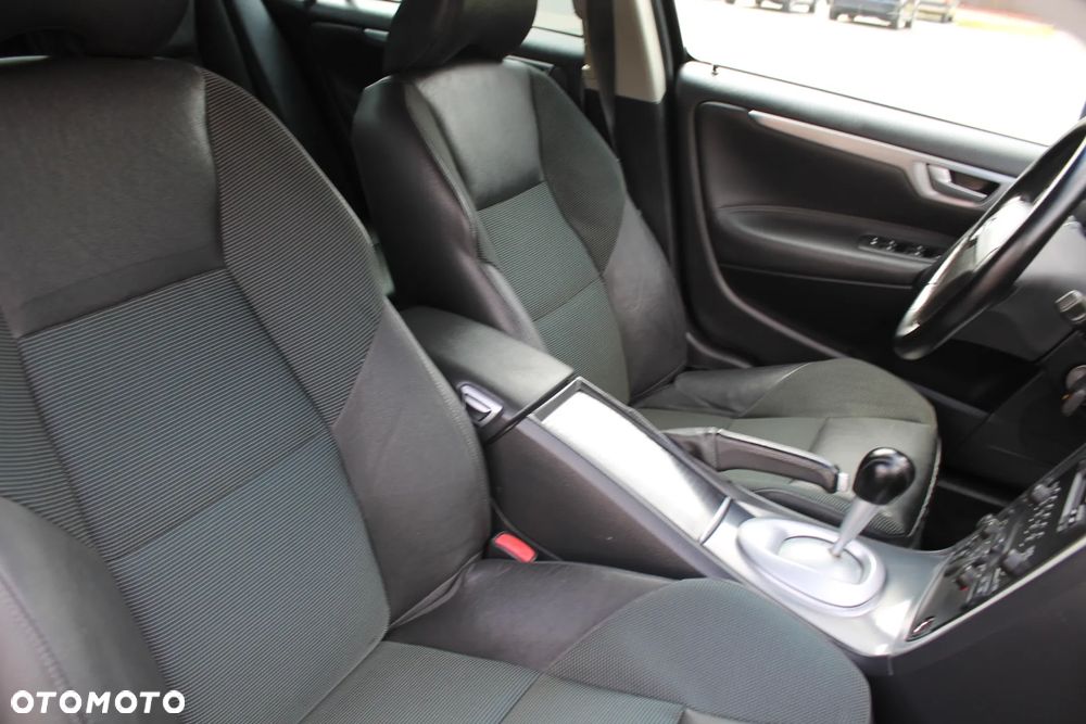 Volvo S60 2.4 Comfort - 10