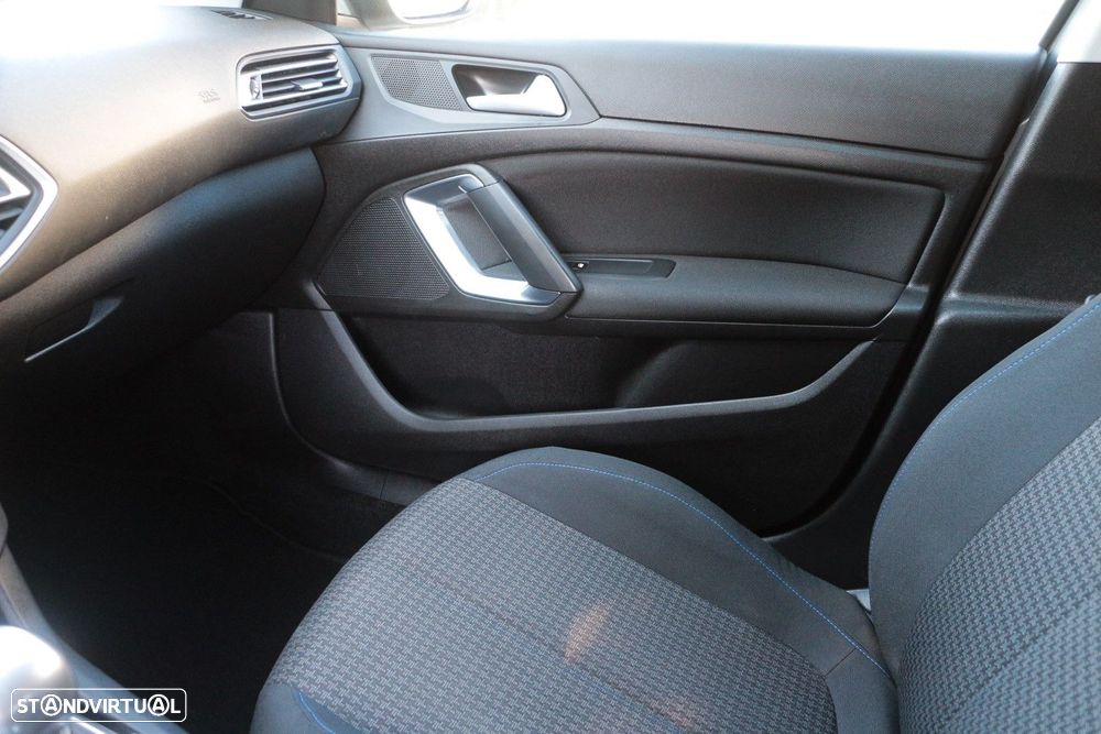 Peugeot 308 1.5 BlueHDi Style - 19