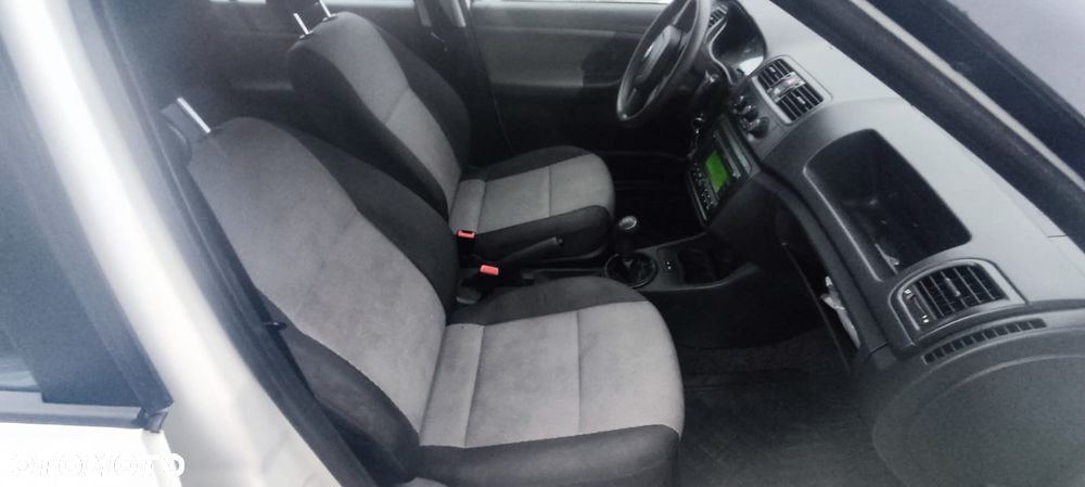 Skoda Fabia 1.2 HTP FAMILY - 9